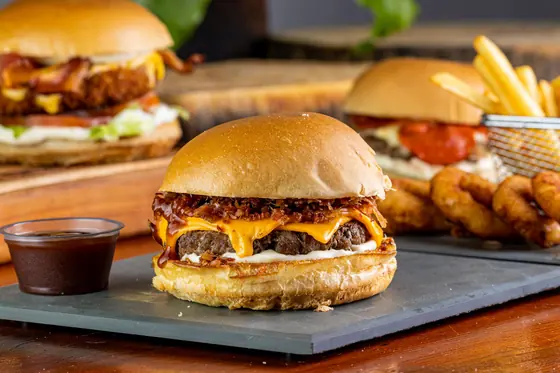 Burgers with onion rings