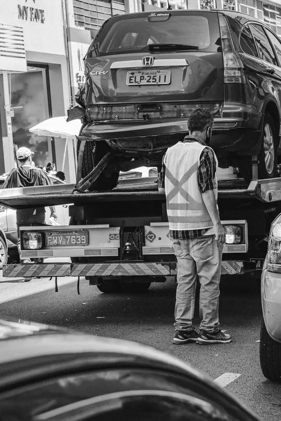 Wheel-lift tow downtown